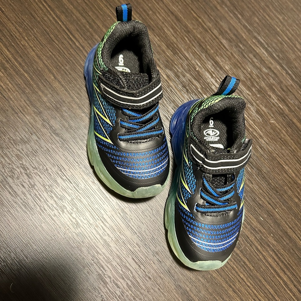 Toddler Black and Blue light up Sneakers